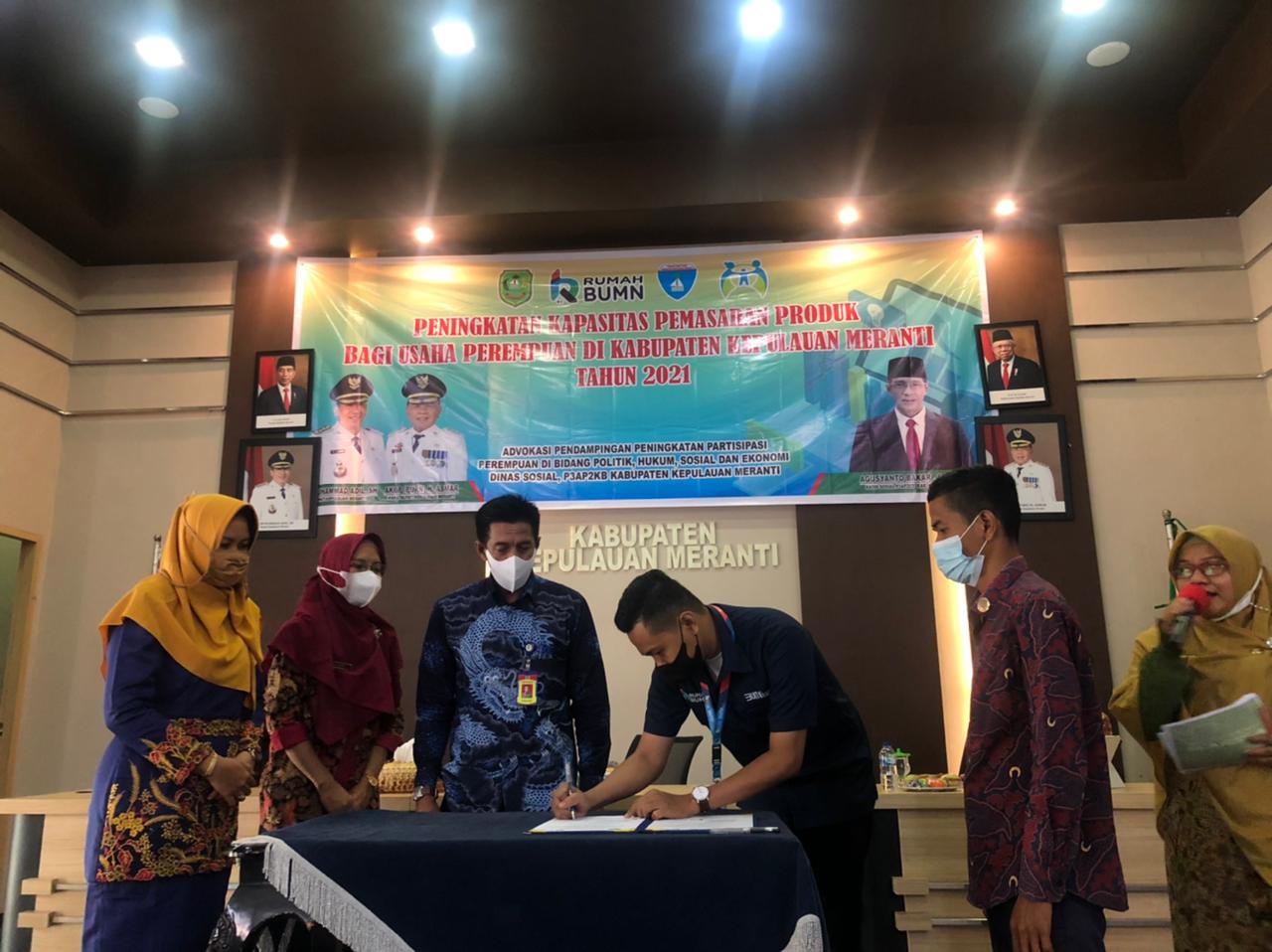 Penandatanganan kerjasama RKB Pertamina Kepulauan Meranti  penandatanganan kerjasama dengan Dinas Sosial dan Forum Puspa Sagu yang dibawahnya bernaung sebanyak 30 UMKM