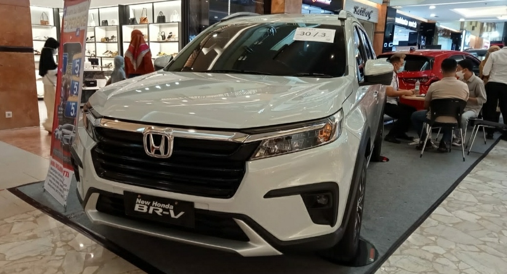 Tampilan All New Honda BR-V saat pameran di Mal Ska Pekanbaru. 