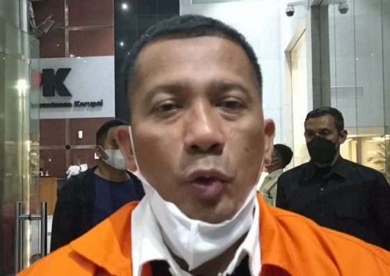 Bupati Kepulauan Meranti, Riau, Muhammad Adil yang terjaring operasi tangkap tangan (OTT) meminta maaf kepada warganya, Sabtu (8/3/2023).
