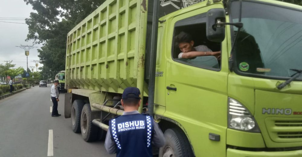 Dishub Riau dan tim gabungan razia di Kuansing (foto/int)