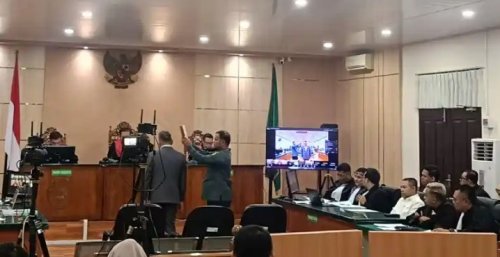 Tim kuasa hukum Gubernur Riau nonaktif, Abdul Wahid hadirkan ahli pidana di sidang lanjutan (foto/tribunpku)