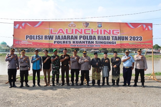 Launching Polisi RW Polres Kuansing di Taman Jalur Teluk Kuantan (foto/ultra-halloriau)