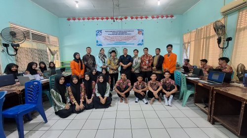 Dosen dan Mahasiswa Politeknik Negeri Padang Kampus Pelalawan Gelar Pelatihan Scratch 3.0 di SMKN 1 Pangkalan Kerinci (foto/Andy)