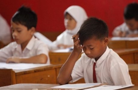 Ujian sekolah di sebuah SD