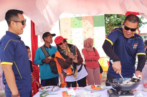 Kegiatan lomba masak peringatan HUT ke-78 Bhayangkara yang digelar Polres Pelalawan.(foto: andi/halloriau.com)
