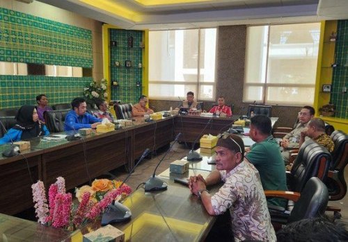 Pembahasan normalisasi jalur Siak-Buton.
