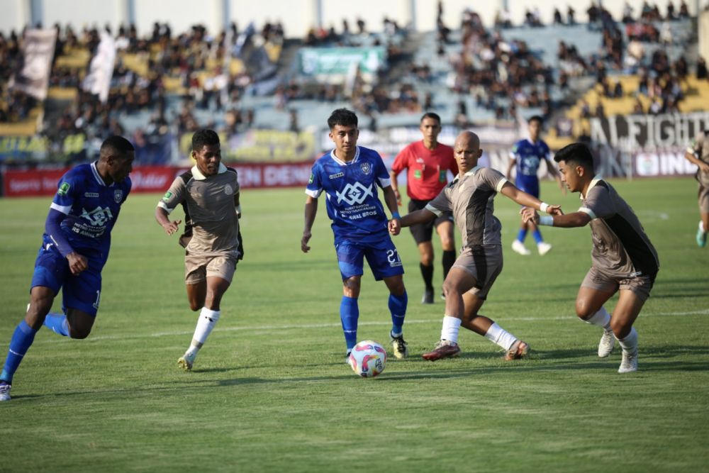 PSPS Pekanbaru vs Persikabo di Stadion Kaharudin Nasution Rumbai dalam laga perdana Liga 2 2024/2025.(foto: mcr)