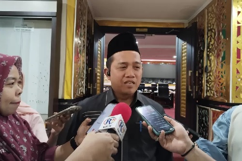 Ketua DPRD Pekanbaru, M Isa Lahamid.(foto: int)