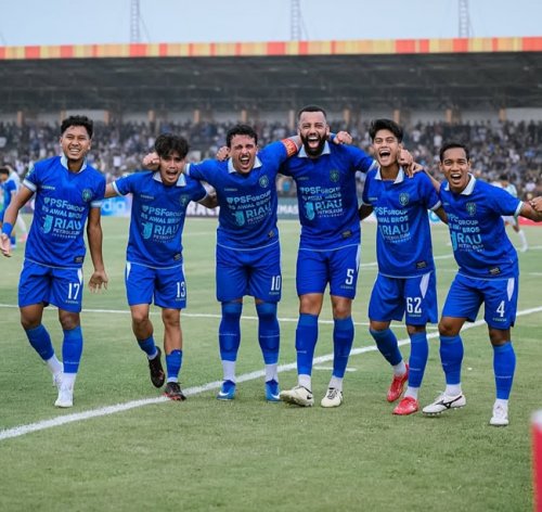 PSPS Pekanbaru.
