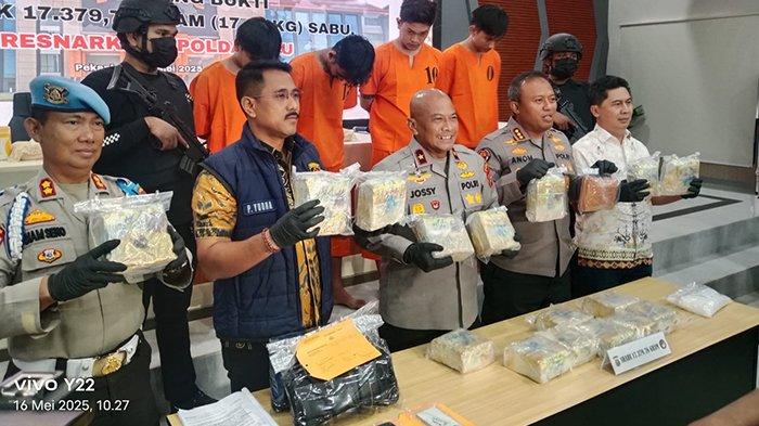 Polda Riau tangkap empat kurir narkoba jaringan internasional (foto/tribunpku)