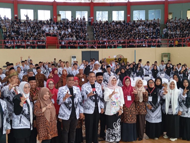 Bupati Pelalawan, Zukri hadiri Seminar Nasional Pendidikan Inklusi (foto/Andy)