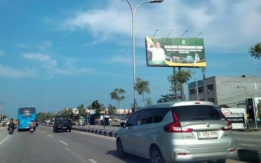 Billboard Pj Gubernur Riau SF Hariyanto mulai bertebaran di Pekanbaru (foto/tribunpku)