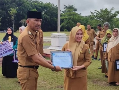 Pjs Bupati Kuansing, Sri Sadono Mulyanto mengajak seluruh masyarakat Kuansing bersama-sama membangun budaya hidup sehat (foto/ultra)