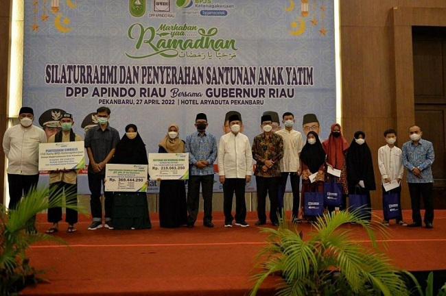 Gubri Syamsuar bersama DPP Apindo salurkan santunan anak yatim