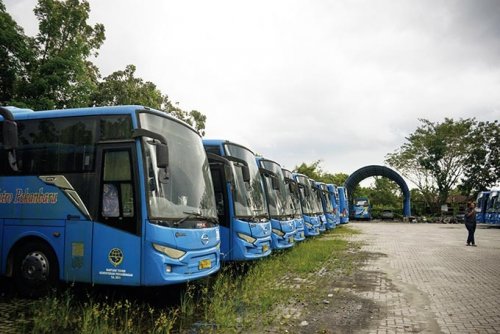 Bus TMP tua di Terminal BRPS Pekanbaru.(foto: int)
