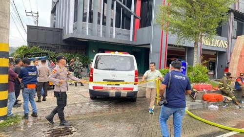 Kebakaran maut di Hotel New Hollywood Pekanbaru.(foto: int)