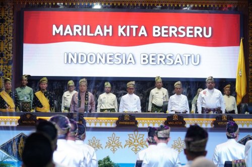 Paripurna HUT ke-242 Kota Pekanbaru di DPRD Pekanbaru.(foto: mcr)