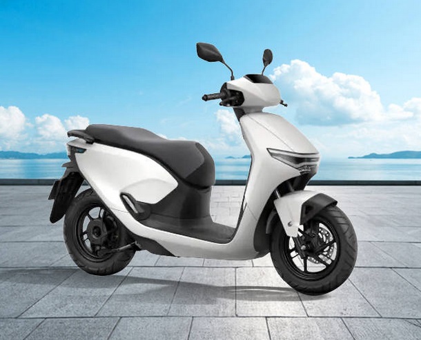Honda CUV e: RoadSync Duo Hadir dengan Fitur Canggih dan Tiga Warna Premium