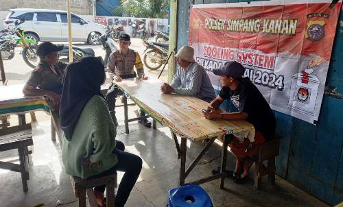 Kegiatan cooling system Polsek Simpang Kanan.(foto: afrizal/halloriau.com)