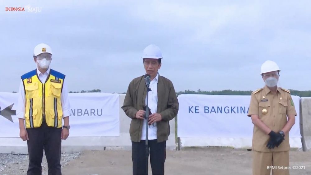 Presiden Jokowi saat kunjungan ke Pekanabru, Riau. Foto mcr