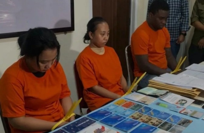 Tipu warga Pekanbaru Rp365 juta, warga negara Nigeria dibekuk di Bali (foto/Antarariau)