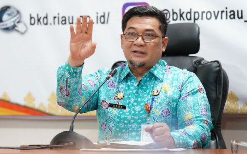Sekdaprov Riau, Syahrial Abdi.(foto: mcr)