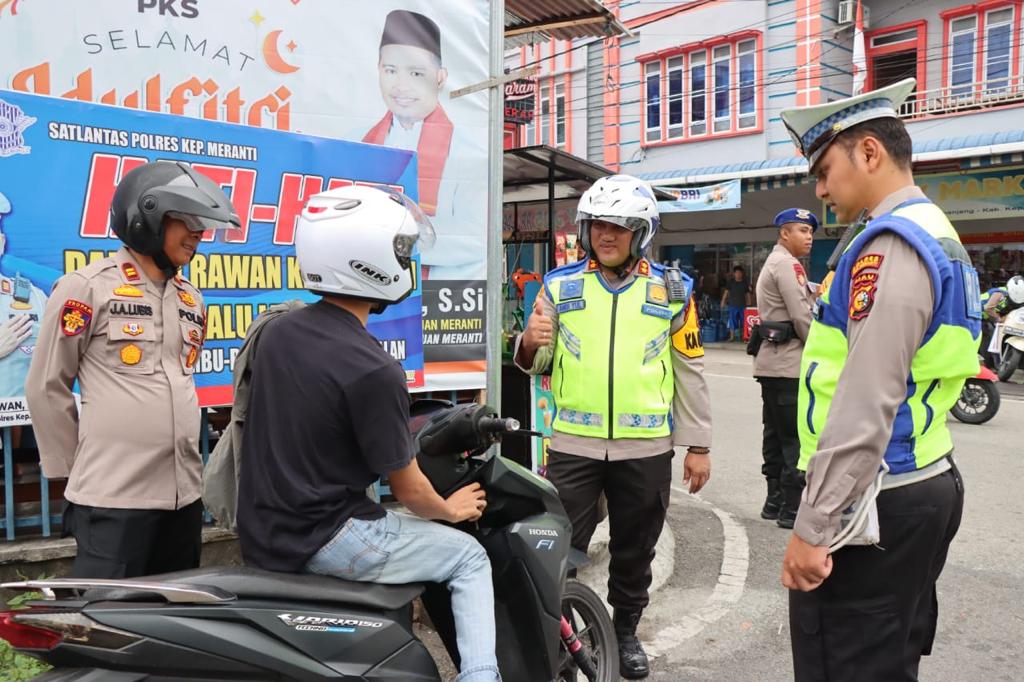 Kapolres Kepulauan Meranti, AKBP Andi Yul lakukan Strong Point saat operasi Zebra Lancang Kuning