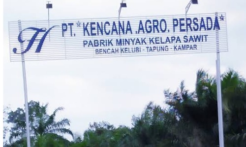 Gerbang masuk PT KAP.(foto: andri/halloriau.com)