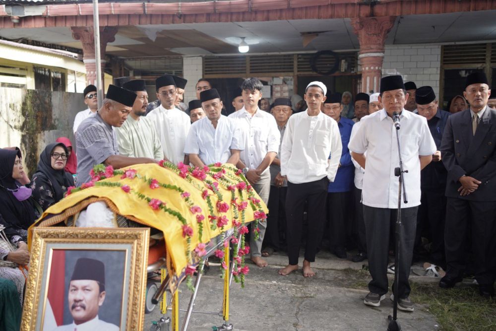 Kadisbud Provinsi Riau, Raja Yoserizal Zen berwasiat ingin dimakamkan dekat kuburan orang tuanya (foto/int)