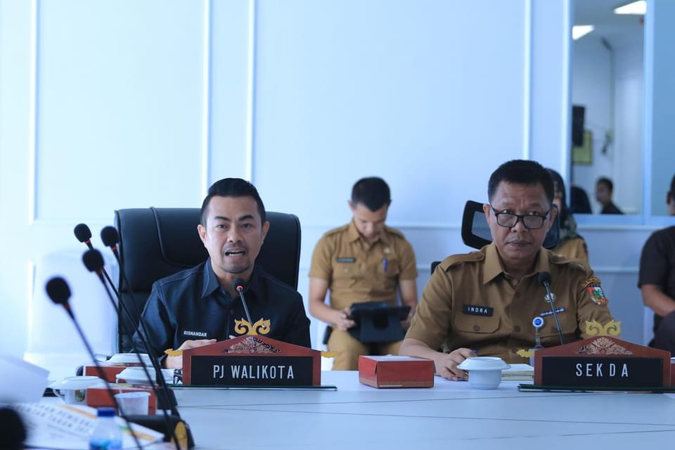 Pj Walikota Pekanbaru, Risnandar Mahiwa (foto/int)