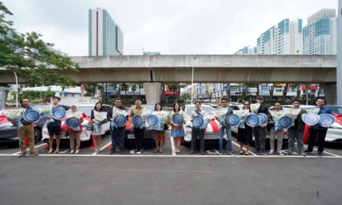 Penyerahan unit perdana NETA V untuk 100 konsumen.(foto: istimewa)