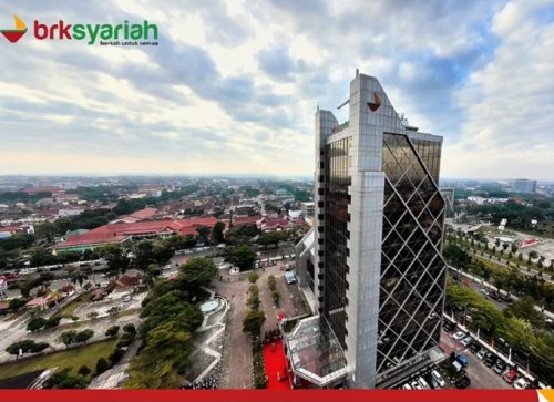 Gedung PT Bank Riau Kepri Syariah (BRK Syariah).
