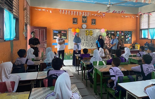Komisi III DPRD Pekanbaru mendatangi SDN 180 tindaklanjuti dugaan penjualan LKS (foto/Mimi)