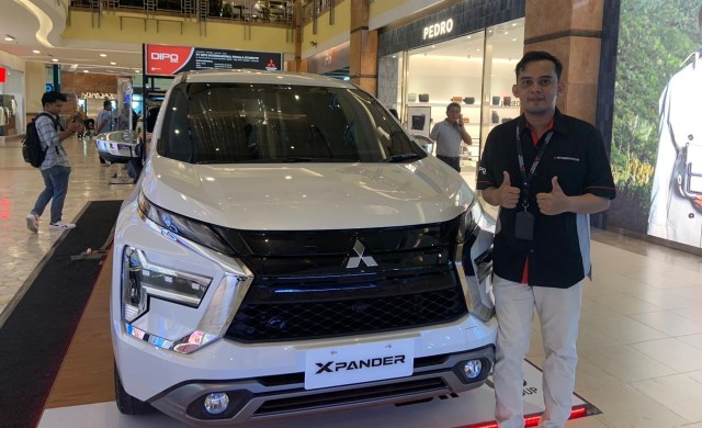 Pameran Mitsubishi Dipo Sudirman di Mall SKA Pekanbaru (foto/Meri)