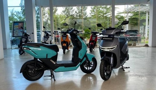 AHM Tegaskan Molis Belum Ancam Pasar Motor Bensin di Indonesia
