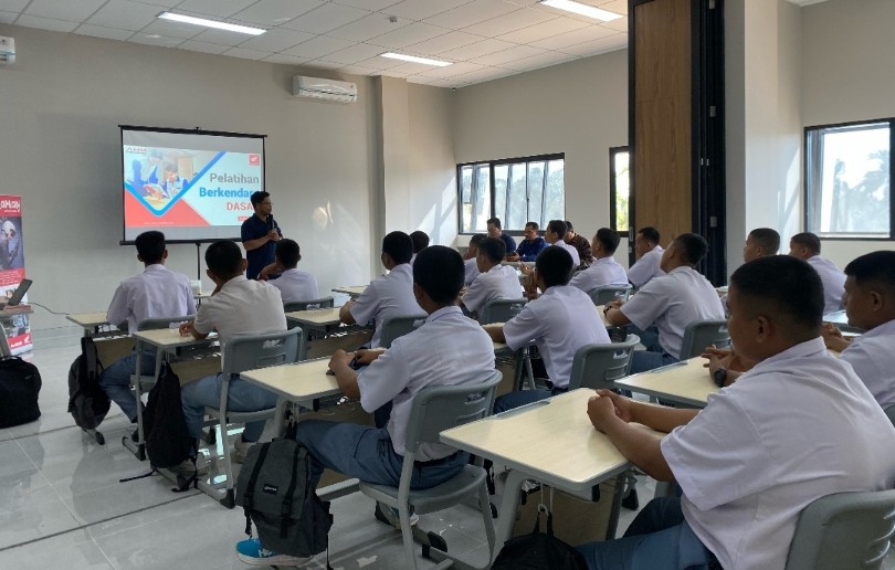 CDN Main Dealer sepeda motor Honda wilayah Riau sosialisasi safety riding di SMK Negeri 5 Pekanbaru (foto/Yuni)