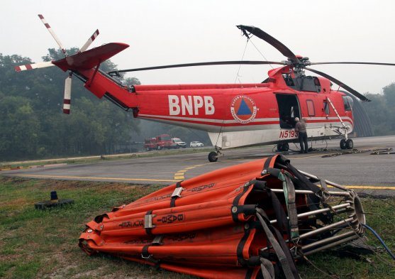 Tujuh Heli BNPB Siaga Padamkan Karhutla Di Riau