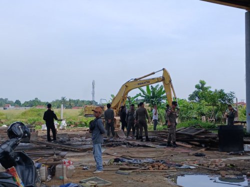 Kawasan di bawah Jembatan Siak I Pekanbaru akan disulap jadi ruang terbuka hijau biru (foto/int)