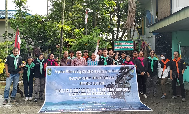 Suasana penyuluhan dan penanaman mangrove oleh Mafakumpala UIR di Kabupaten Kepulauan Meranti, Riau pada Jumat-Minggu (2-4/9/2022)