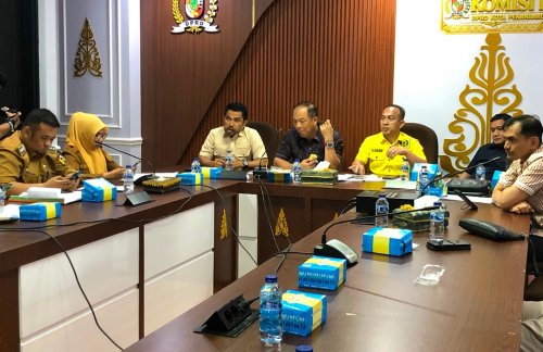 Hearing Komisi I DPRD Pekanbaru terkait pemilihan RT/RW.(foto: mimi/halloriau.com)