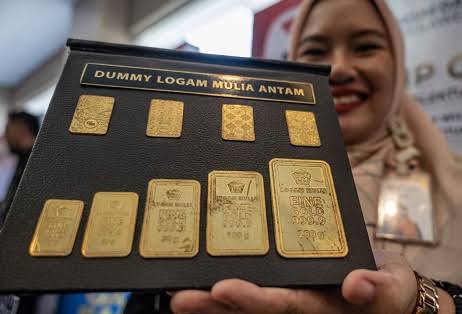 Ilustrasi harga emas turun hari ini setelah mencetak harga tertinggi (foto/int)