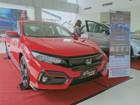 Dibanderol Rp503.800.000, New Honda Civic Hatchback Semakin Sporty dan Seksi  