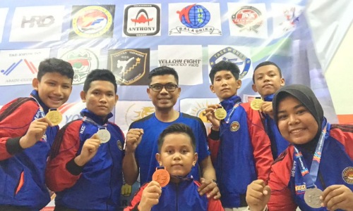 Para atlet taekwondo Pelalawan usai meraih medali di ajang Jakarta Taekwondo Open 2022.(foto: andi/halloriau.com)