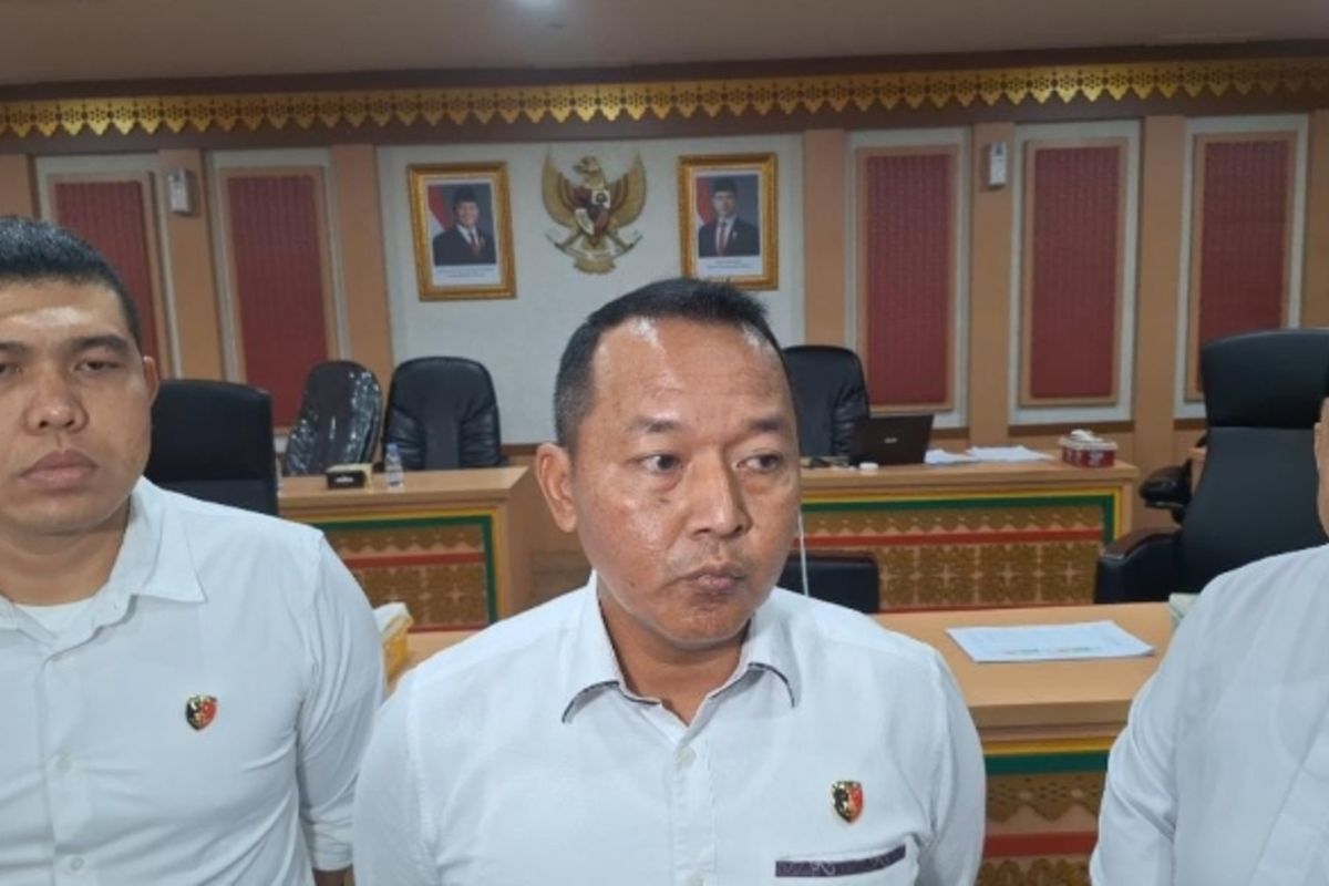 Direktur Reserse Kriminal Khusus Polda Riau, Kombes Ade Kuncoro Ridwan (foto/int)