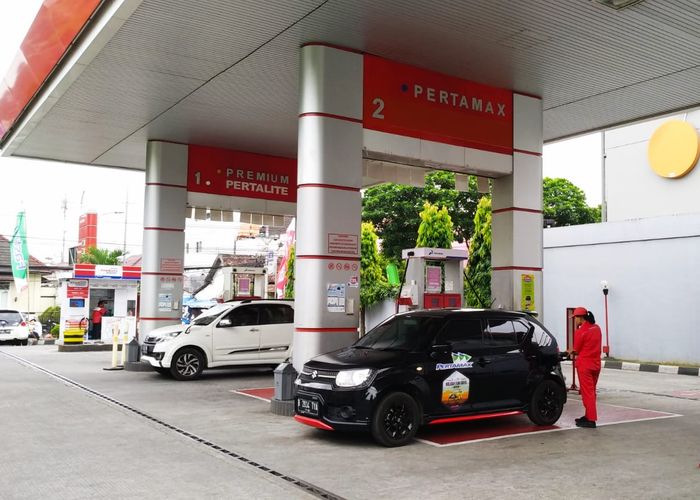 Beli Pertalite Ditentukan Jenis Mobil dan CC, Pemilik LCGC Masih Bisa Tersenyum