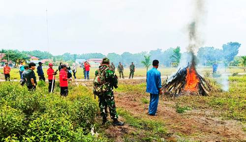 Kegiatan sosialisasi pencegahan dan penanganan Karhutla yang ditaja PT SPM di Siak Kecil.(foto: istimewa)