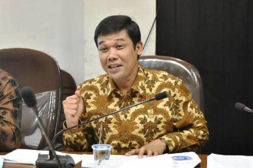 Ketua Fraksi Golkar DPRD Kota Pekanbaru, Roni Amriel SH.(foto: int)