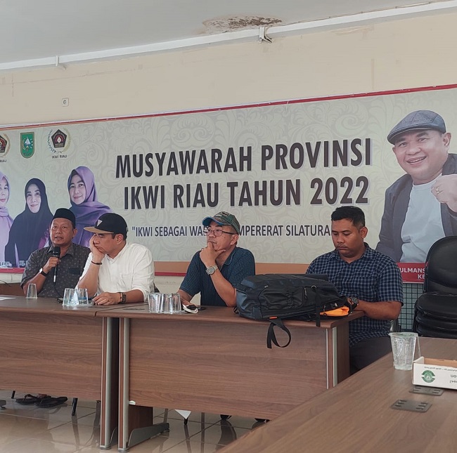 Rapat pematangan puncak perayaan di Kantor PWI Riau Jalan Arifin Ahmad, Rabu (3/7).