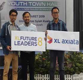 Radhi Hersemiaji Kartowisastro, CEO & Co-Founder Sensativ, Andy Satrio Yuddho, Head Sustainability & Comms Services, Boy Wicaksono, Head of IoT Innovation XL Axiata.