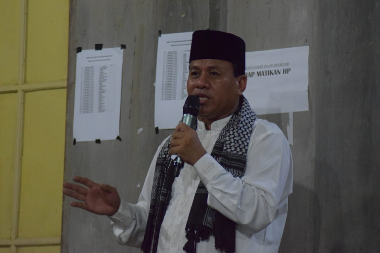 Plt Bupati, Suhardiman Amby safari Ramadan di Masjid Nurul Iman, Desa Sitiang, Sabtu malam (9/4/2022)